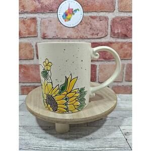 2022 Spectrum Designz Wildflower Bird 16oz Mug Floral Embossed NWT